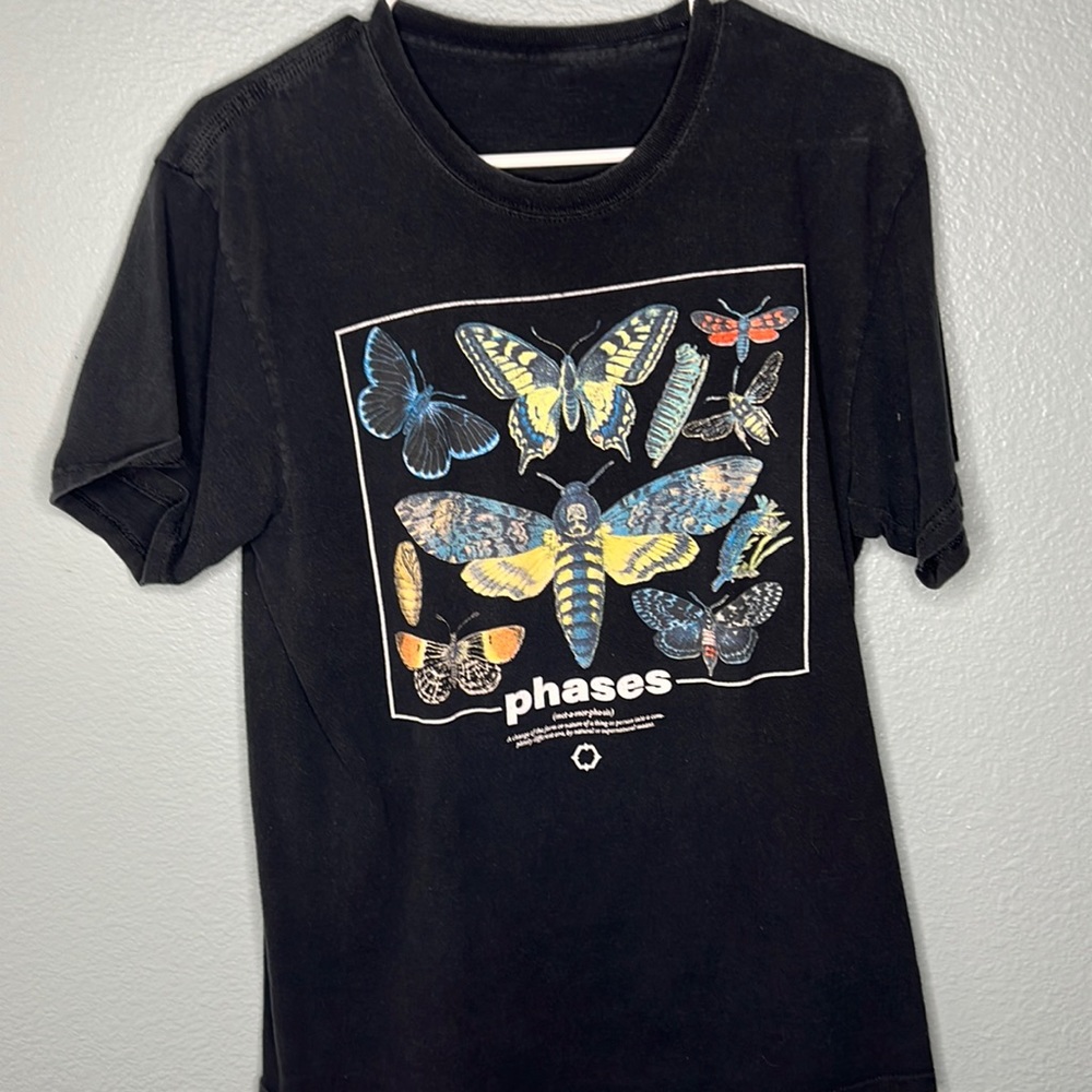 black t shirt phases